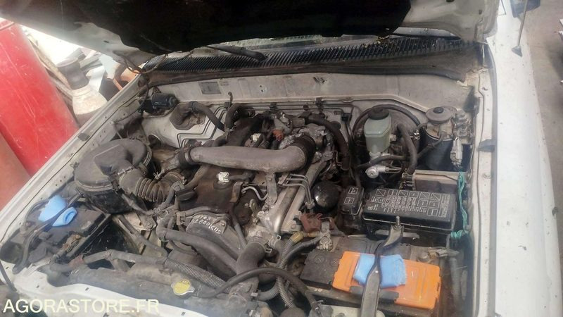 TOYOTA HILUX - 225000KM - 2003 - Бус самосвал: снимка 3 TOYOTA HILUX - 225000KM - 2003 - Бус самосвал: снимка 3