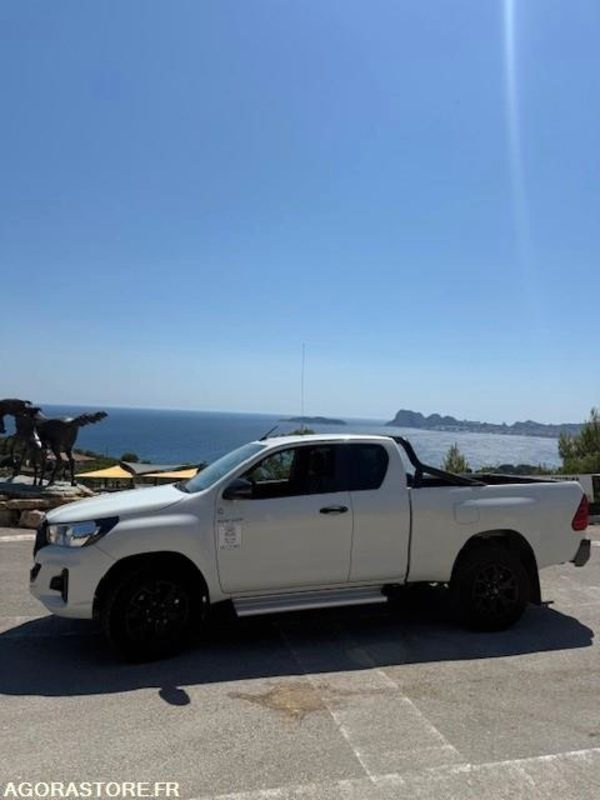 TOYOTA HILUX 43265 kms 2020 - Пикап: снимка 2 TOYOTA HILUX 43265 kms 2020 - Пикап: снимка 2
