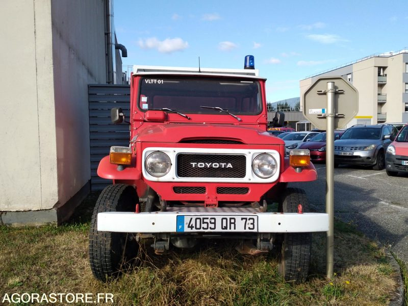 TOYOTA LAND CRUISER - 1982 /41520 kms / 4059QR73 - Джип: снимка 2 TOYOTA LAND CRUISER - 1982 /41520 kms / 4059QR73 - Джип: снимка 2