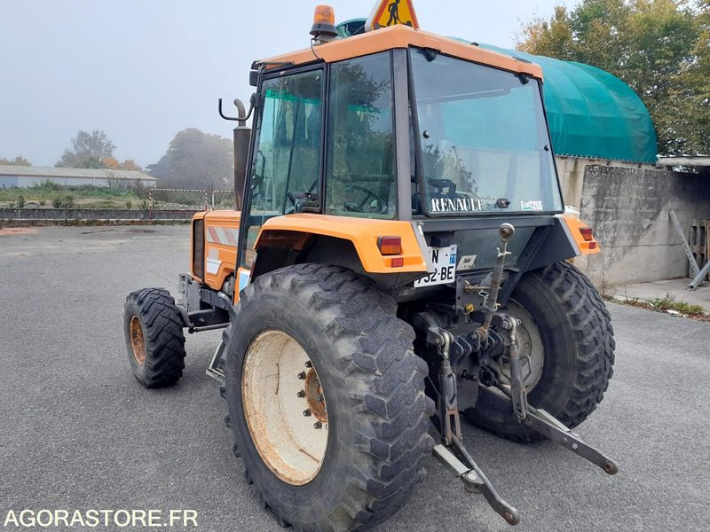 TRACTEUR RENAULT 750MI 12532 heures 1995 - Трактор: снимка 4 TRACTEUR RENAULT 750MI 12532 heures 1995 - Трактор: снимка 4