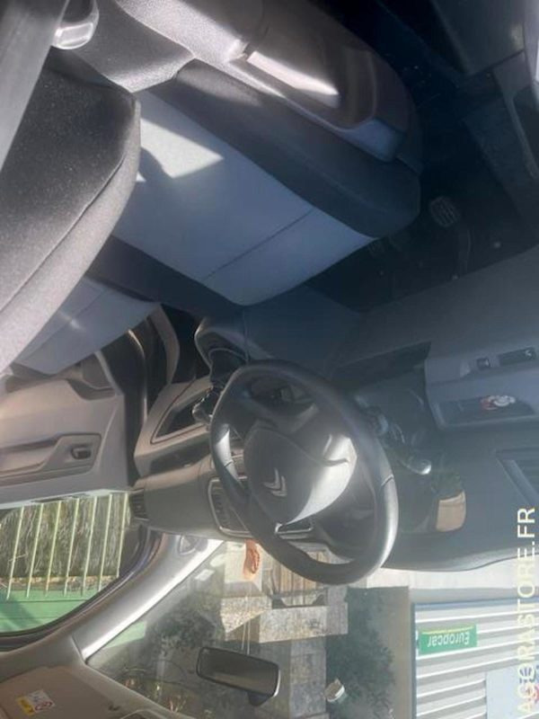 TTC / 0% TVA - MINIBUS CITROEN JUMPY SPACETOURER 1.5L BHDI - 4 portes - 2019 - Микробус, Пътнически бус: снимка 4 TTC / 0% TVA - MINIBUS CITROEN JUMPY SPACETOURER 1.5L BHDI - 4 portes - 2019 - Микробус, Пътнически бус: снимка 4