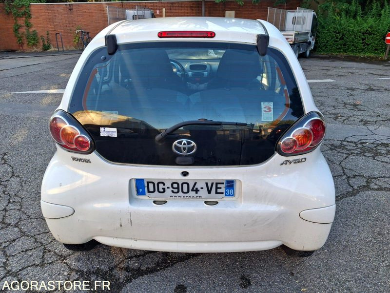 Toyota AYGO 115578kms - 2014 - Лек автомобил: снимка 3 Toyota AYGO 115578kms - 2014 - Лек автомобил: снимка 3