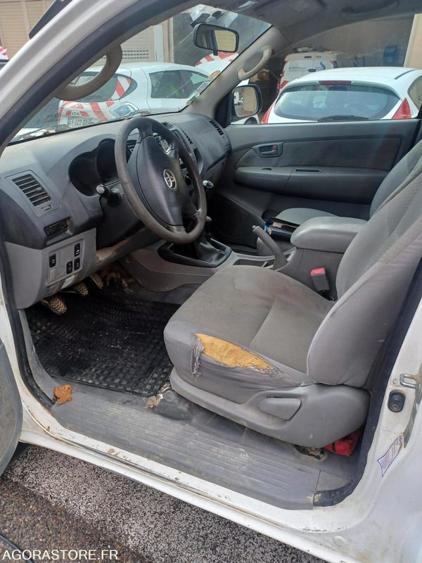 Toyota Hilux - 2011 - 251000kms - BW-176-BN - Пикап: снимка 3 Toyota Hilux - 2011 - 251000kms - BW-176-BN - Пикап: снимка 3