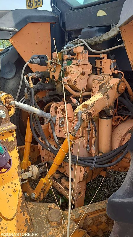 Tracteur chargeur JOHN DEER 651 - 2000 - Трактор: снимка 3 Tracteur chargeur JOHN DEER 651 - 2000 - Трактор: снимка 3