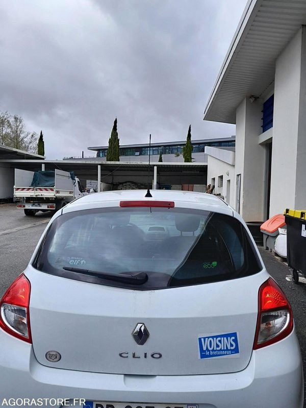 Très belle Renault Clio essence/GPL - Лек автомобил: снимка 2 Très belle Renault Clio essence/GPL - Лек автомобил: снимка 2