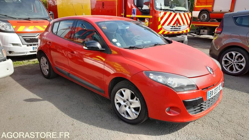 VL109 - RENAULT MEGANE - Лек автомобил: снимка 3 VL109 - RENAULT MEGANE - Лек автомобил: снимка 3