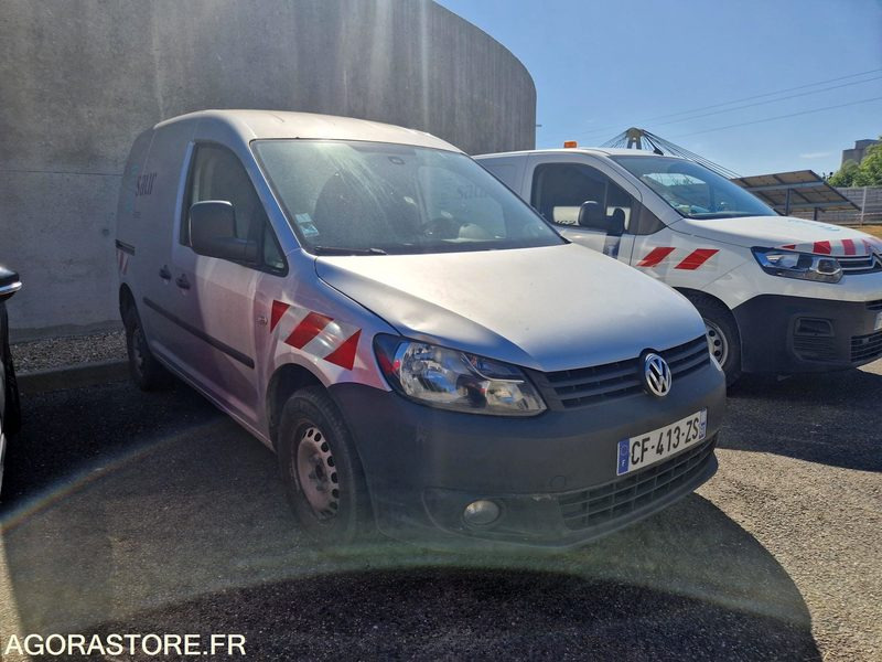 VOLKSWAGEN CADDY - CF413ZS - 2011 / 388 148 KM - Малък ван: снимка 2 VOLKSWAGEN CADDY - CF413ZS - 2011 / 388 148 KM - Малък ван: снимка 2