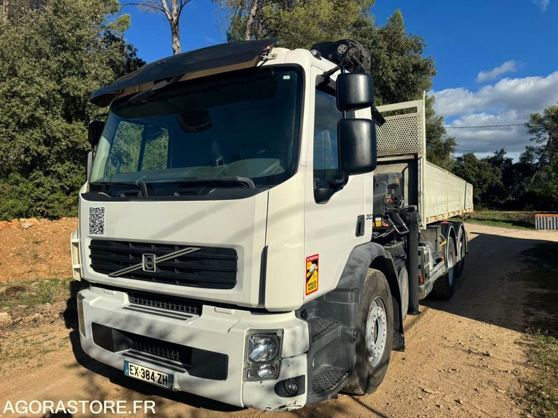VOLVO 6x2 GRUE HIAB 244-E6 JIB 45X-3 - 2009 - 88 000km - Самосвал камион: снимка 2 VOLVO 6x2 GRUE HIAB 244-E6 JIB 45X-3 - 2009 - 88 000km - Самосвал камион: снимка 2