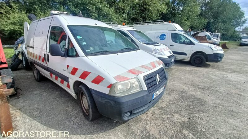 VU Fourgonnette CITROEN JUMPY - Малък ван: снимка 1 VU Fourgonnette CITROEN JUMPY - Малък ван: снимка 1