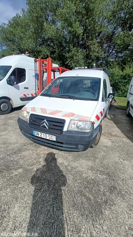VU Fourgonnette CITROEN JUMPY - Малък ван: снимка 3 VU Fourgonnette CITROEN JUMPY - Малък ван: снимка 3