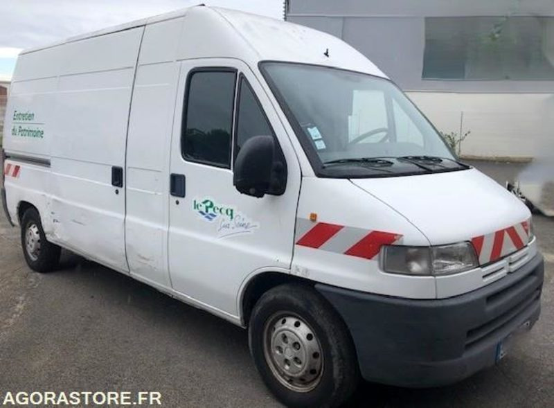 Véhicule PEUGEOT BOXER 2001 NON ROULANT EN L'ETAT - Малък ван: снимка 4 Véhicule PEUGEOT BOXER 2001 NON ROULANT EN L'ETAT - Малък ван: снимка 4