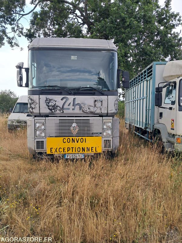 Camion AE Renault équipé grue - Влекач: снимка 2 Camion AE Renault équipé grue - Влекач: снимка 2