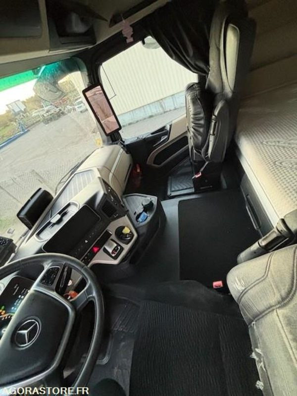 Влекач TRACTEUR 4X2 MERCEDES ACTROS 1853 2020 430 000 KM: снимка 12 Влекач TRACTEUR 4X2 MERCEDES ACTROS 1853 2020 430 000 KM: снимка 12