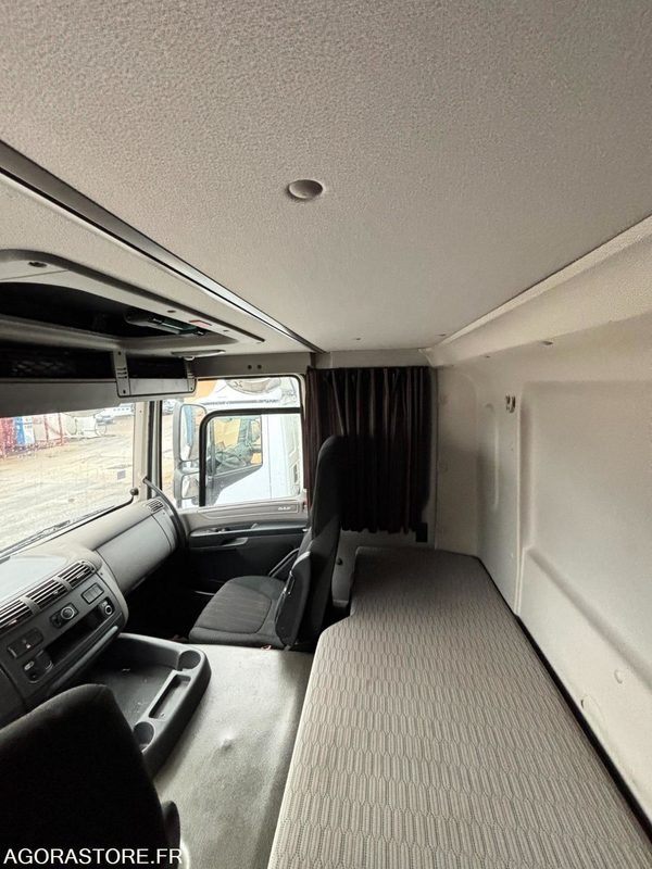 TRACTEUR DAF CF480 - 2018 - 438695 kms (41406) - Влекач: снимка 4 TRACTEUR DAF CF480 - 2018 - 438695 kms (41406) - Влекач: снимка 4