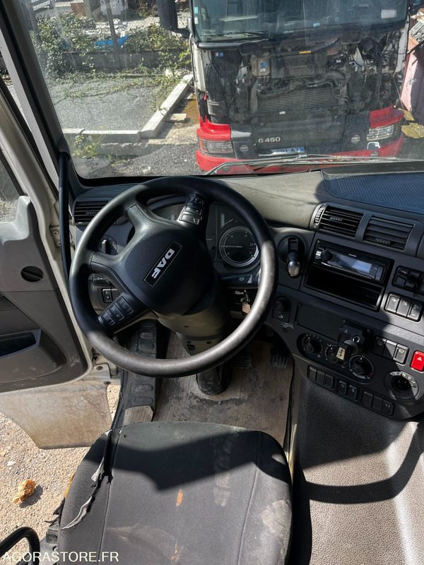 Tracteur DAF 4x2 CF - 2016 / 309955 KM - Влекач: снимка 4 Tracteur DAF 4x2 CF - 2016 / 309955 KM - Влекач: снимка 4