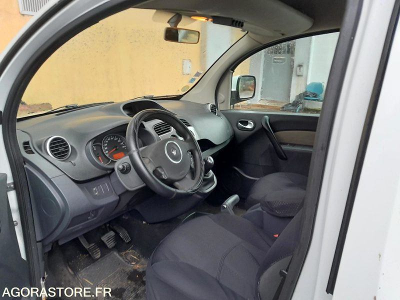 Voiture Renault Kangoo Expression dCi90, 2012 - 196968KM - Малък ван: снимка 3 Voiture Renault Kangoo Expression dCi90, 2012 - 196968KM - Малък ван: снимка 3