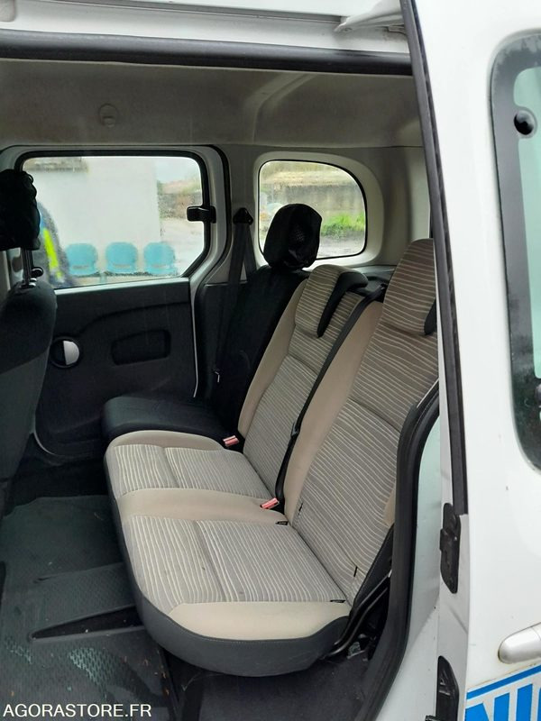 Voiture Renault Kangoo Expression dCi90, 2012 - 196968KM - Малък ван: снимка 4 Voiture Renault Kangoo Expression dCi90, 2012 - 196968KM - Малък ван: снимка 4