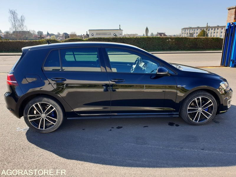 Volkswagen GOLF GTE 1.4 TSI - Лек автомобил: снимка 3 Volkswagen GOLF GTE 1.4 TSI - Лек автомобил: снимка 3