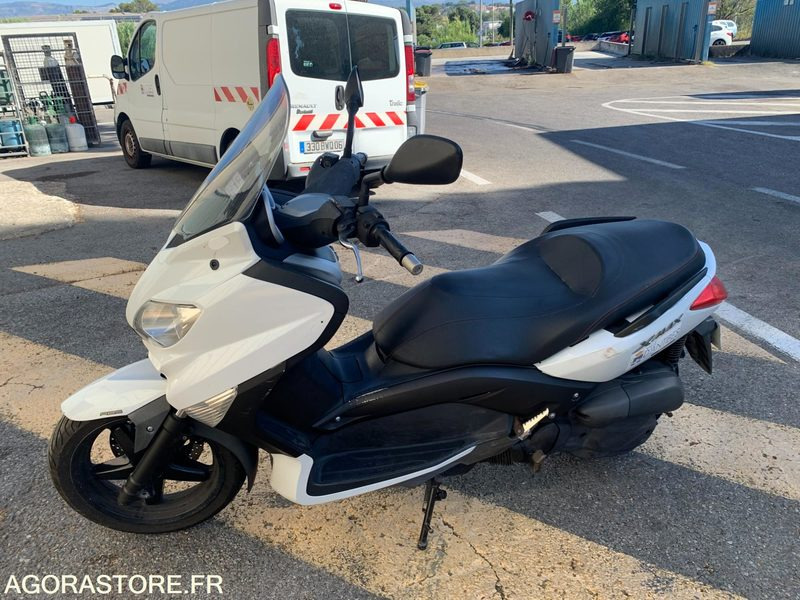 Yamaha X-Max 125 cm3 - 2012 - 36 300 kms - CD 169 FW - Мотоциклет: снимка 3 Yamaha X-Max 125 cm3 - 2012 - 36 300 kms - CD 169 FW - Мотоциклет: снимка 3
