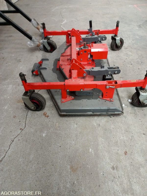 Coupe de tondeuse mulchng Morgneux TMC 150 fixation Kubota - Косачка за трева: снимка 1 Coupe de tondeuse mulchng Morgneux TMC 150 fixation Kubota - Косачка за трева: снимка 1