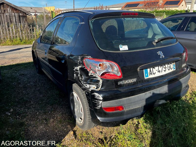 Peugeot 206+ 1.4 hdi 2009 185000km - Лек автомобил: снимка 3 Peugeot 206+ 1.4 hdi 2009 185000km - Лек автомобил: снимка 3