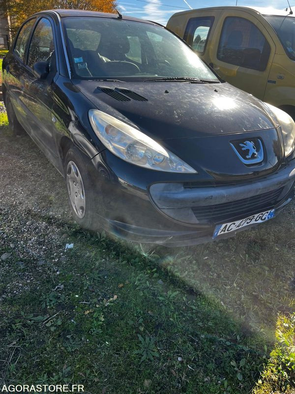 Peugeot 206+ 1.4 hdi 2009 185000km - Лек автомобил: снимка 1 Peugeot 206+ 1.4 hdi 2009 185000km - Лек автомобил: снимка 1