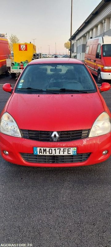 Renault clio 1.5 dci  (roulante) - Лек автомобил: снимка 2 Renault clio 1.5 dci  (roulante) - Лек автомобил: снимка 2