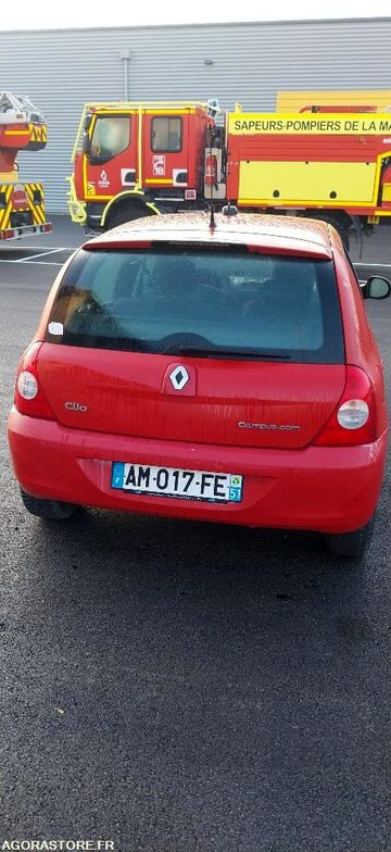 Renault clio 1.5 dci  (roulante) - Лек автомобил: снимка 4 Renault clio 1.5 dci  (roulante) - Лек автомобил: снимка 4