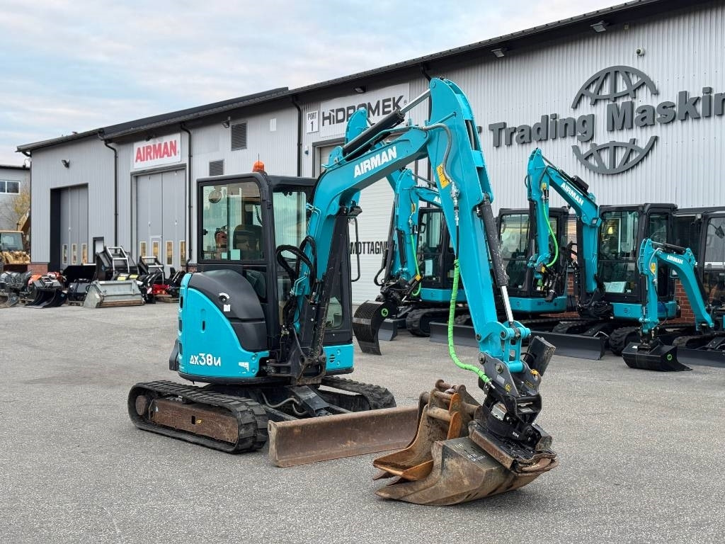 Мини багер Airman AX 38 U: снимка 1