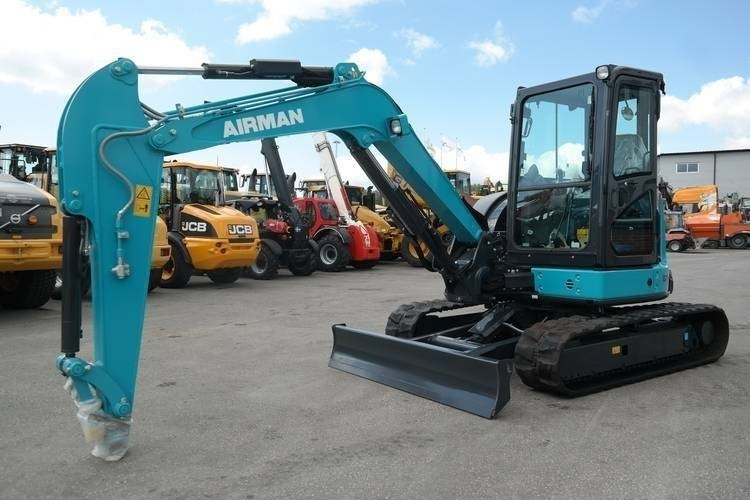 Airman AX 55 U-7 - Мини багер: снимка 4 Airman AX 55 U-7 - Мини багер: снимка 4