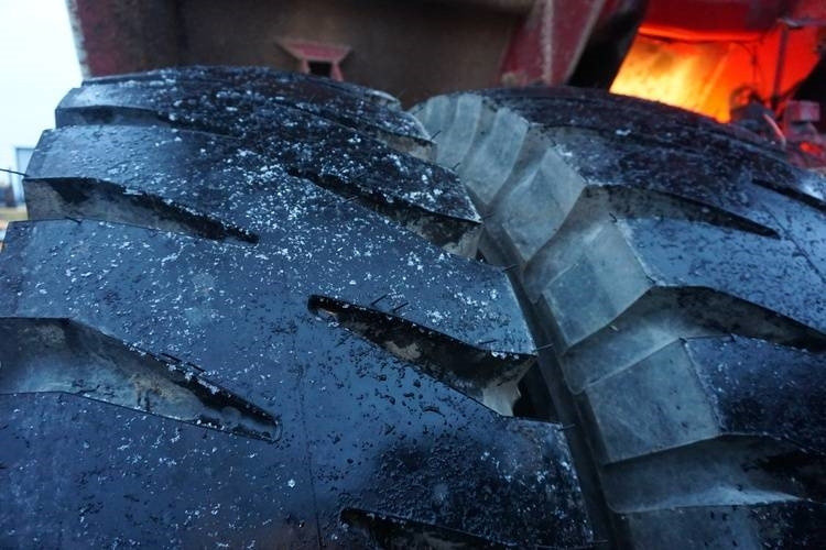 Кариерен самосвал CAT 769 D: снимка 12