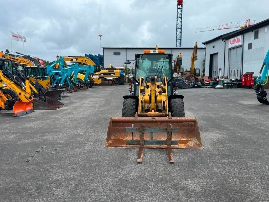 CAT 906 H - Колесен товарач: снимка 2 CAT 906 H - Колесен товарач: снимка 2