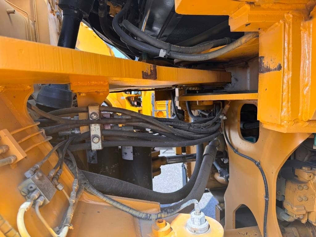 CAT 980 G - Колесен товарач: снимка 4 CAT 980 G - Колесен товарач: снимка 4