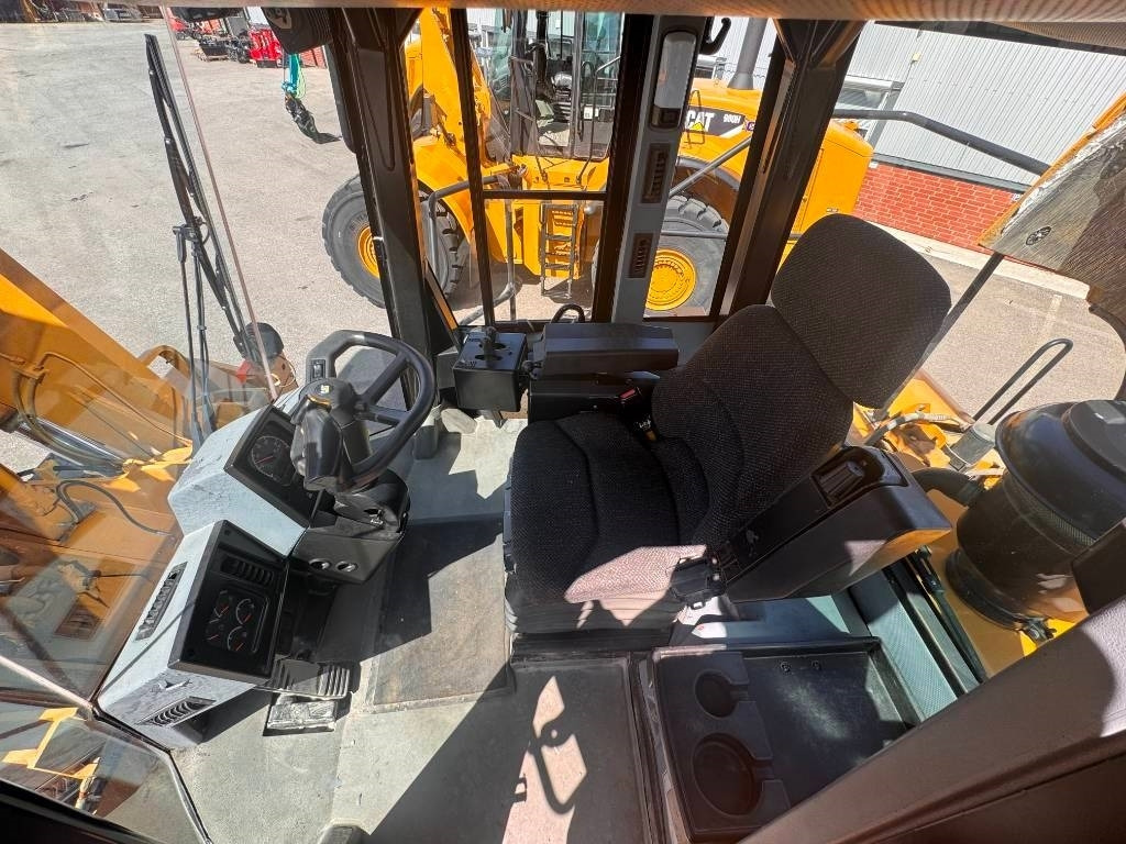 CAT 980 G - Колесен товарач: снимка 3 CAT 980 G - Колесен товарач: снимка 3