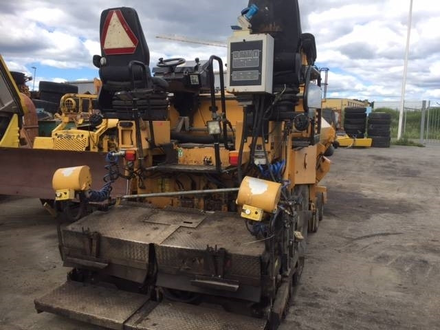 CAT AP 300 - Асфалтополагач: снимка 4 CAT AP 300 - Асфалтополагач: снимка 4