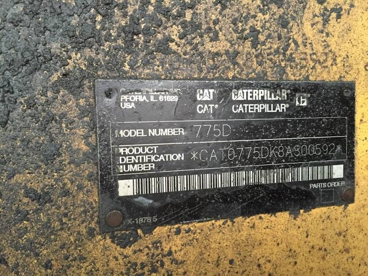 CATPILLAR 775D - Кариерен самосвал: снимка 4 CATPILLAR 775D - Кариерен самосвал: снимка 4