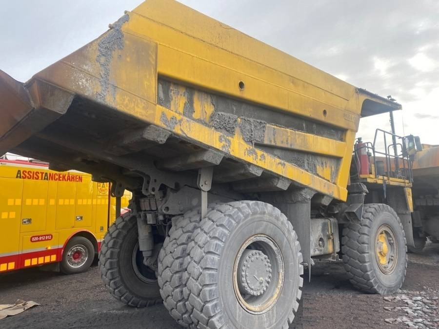 Komatsu HD405-7 - Кариерен самосвал: снимка 2 Komatsu HD405-7 - Кариерен самосвал: снимка 2