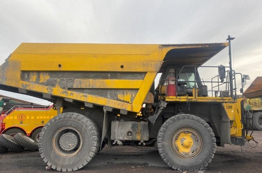 Komatsu HD405-7 - Кариерен самосвал: снимка 3 Komatsu HD405-7 - Кариерен самосвал: снимка 3