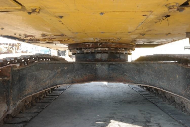 Komatsu PC 240-8 - Верижен багер: снимка 4 Komatsu PC 240-8 - Верижен багер: снимка 4