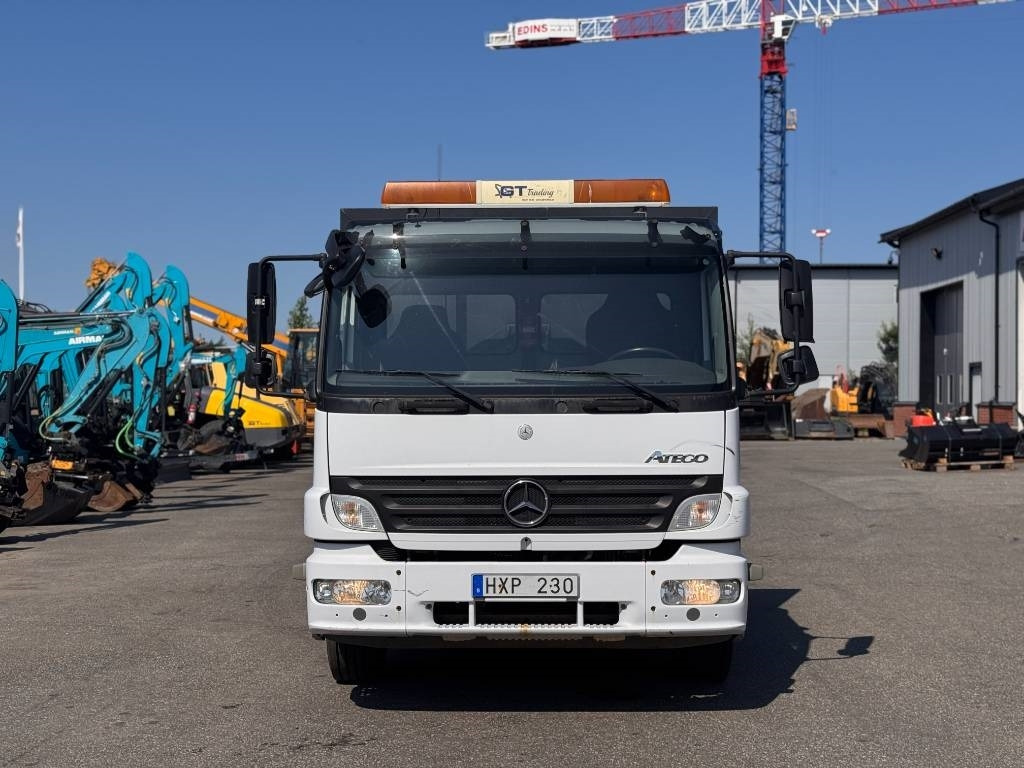 Mercedes-Benz Atego 1524 L 4X2 Växlare Pallift - Камион фургон: снимка 2 Mercedes-Benz Atego 1524 L 4X2 Växlare Pallift - Камион фургон: снимка 2