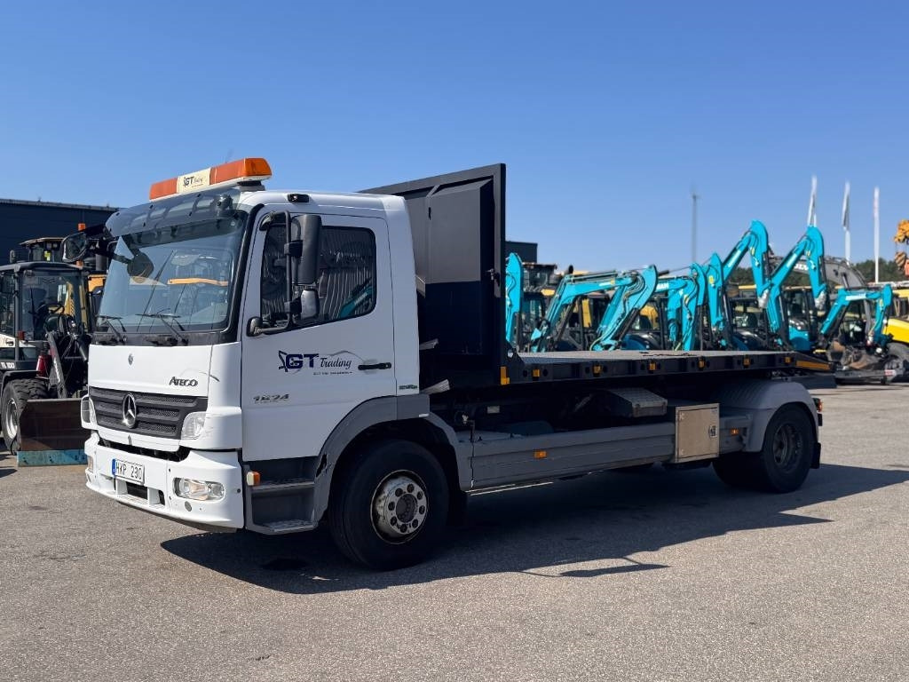 Mercedes-Benz Atego 1524 L 4X2 Växlare Pallift - Камион фургон: снимка 1 Mercedes-Benz Atego 1524 L 4X2 Växlare Pallift - Камион фургон: снимка 1