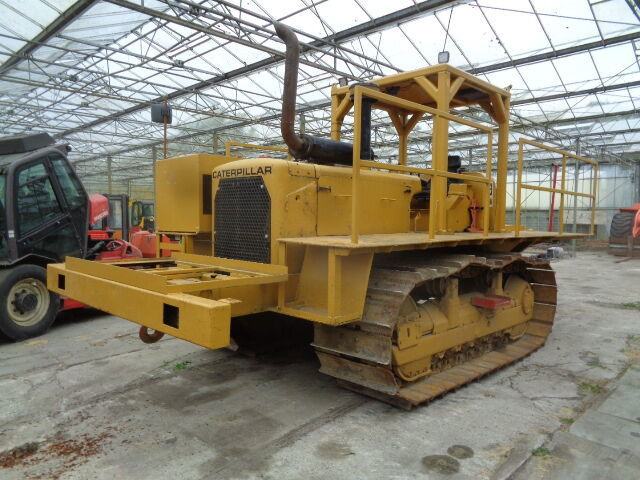 Caterpillar D6C - Трактор: снимка 1 Caterpillar D6C - Трактор: снимка 1
