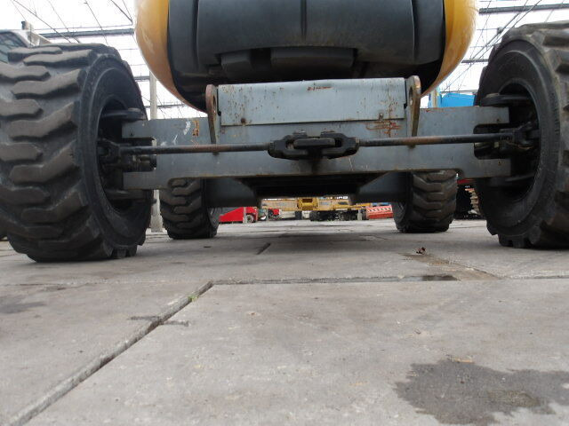 Haulotte HA16SPX 4WD - Артикулираща платформа: снимка 3 Haulotte HA16SPX 4WD - Артикулираща платформа: снимка 3