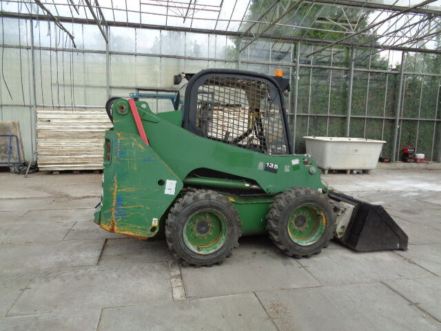 Мини челен товарач JCB 135 R: снимка 20