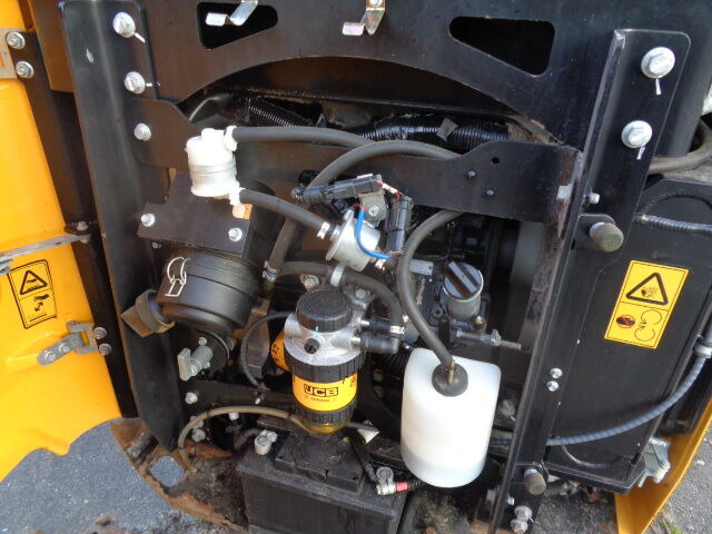 JCB 15C - Мини багер: снимка 5 JCB 15C - Мини багер: снимка 5