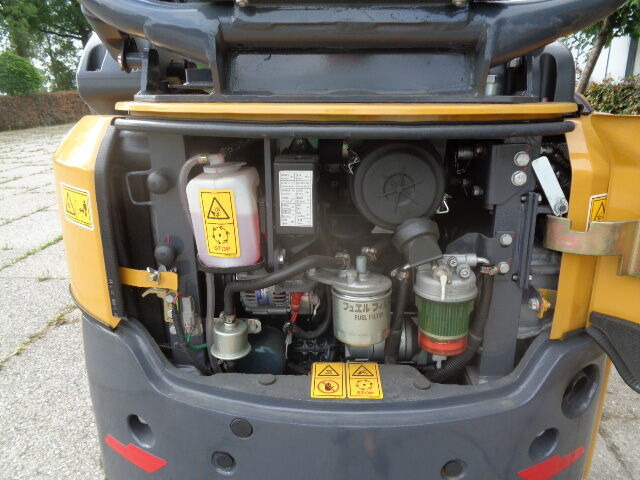 XCMG XE18 - Мини багер: снимка 5 XCMG XE18 - Мини багер: снимка 5