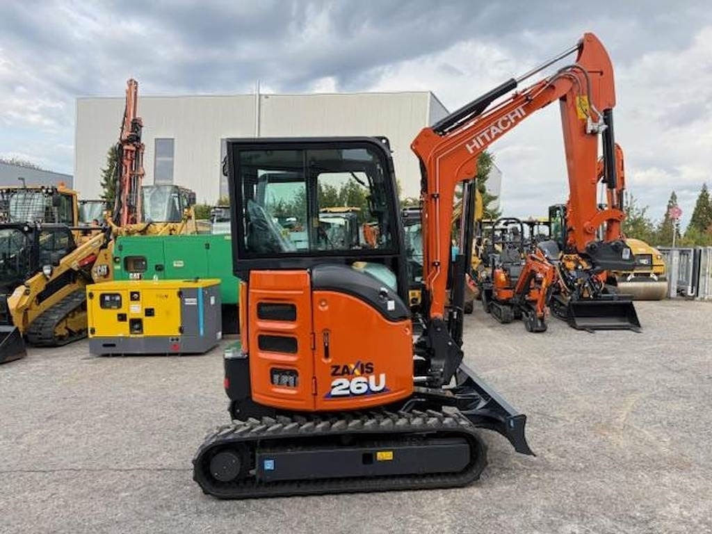 Hitachi ZX26 U-6 - Мини багер: снимка 1 Hitachi ZX26 U-6 - Мини багер: снимка 1