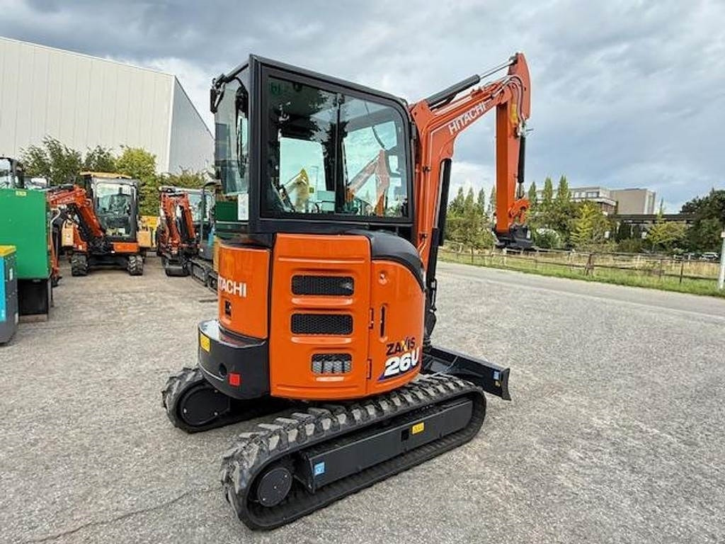 Hitachi ZX26 U-6 - Мини багер: снимка 4 Hitachi ZX26 U-6 - Мини багер: снимка 4