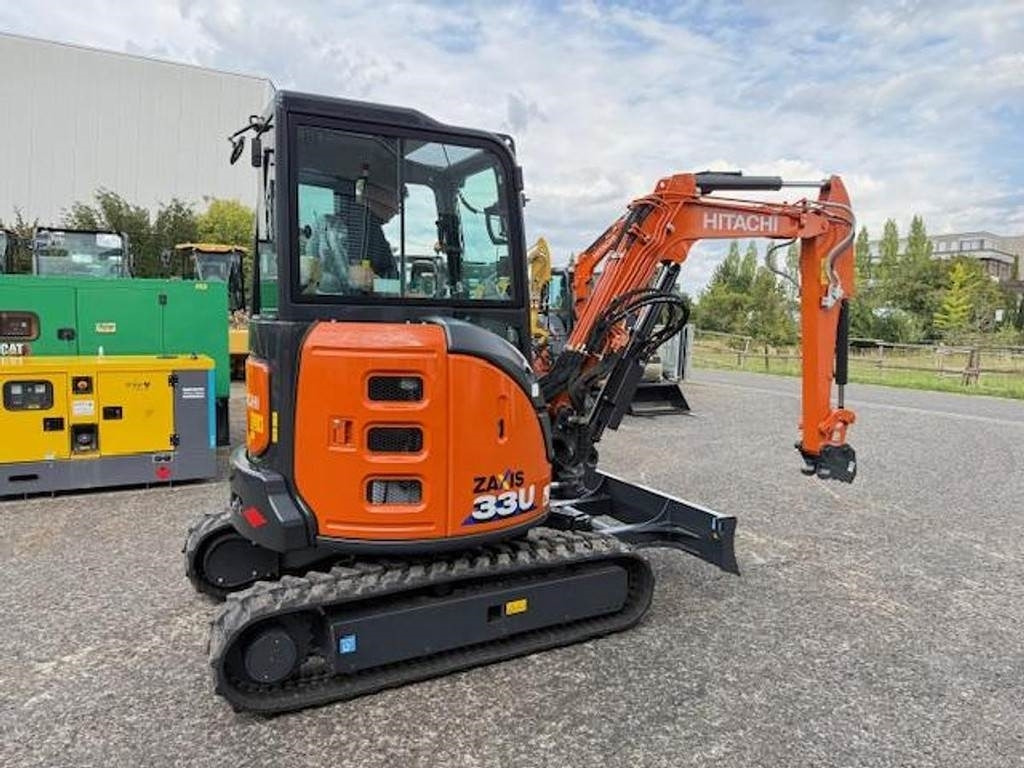 Hitachi ZX33U-6 - Мини багер: снимка 2 Hitachi ZX33U-6 - Мини багер: снимка 2