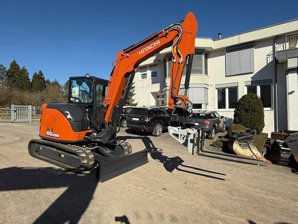 Нови Мини багер Hitachi ZX65 USB-6: снимка 8